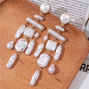 NEW Chunky Pearl statement earrings women’s jewelry